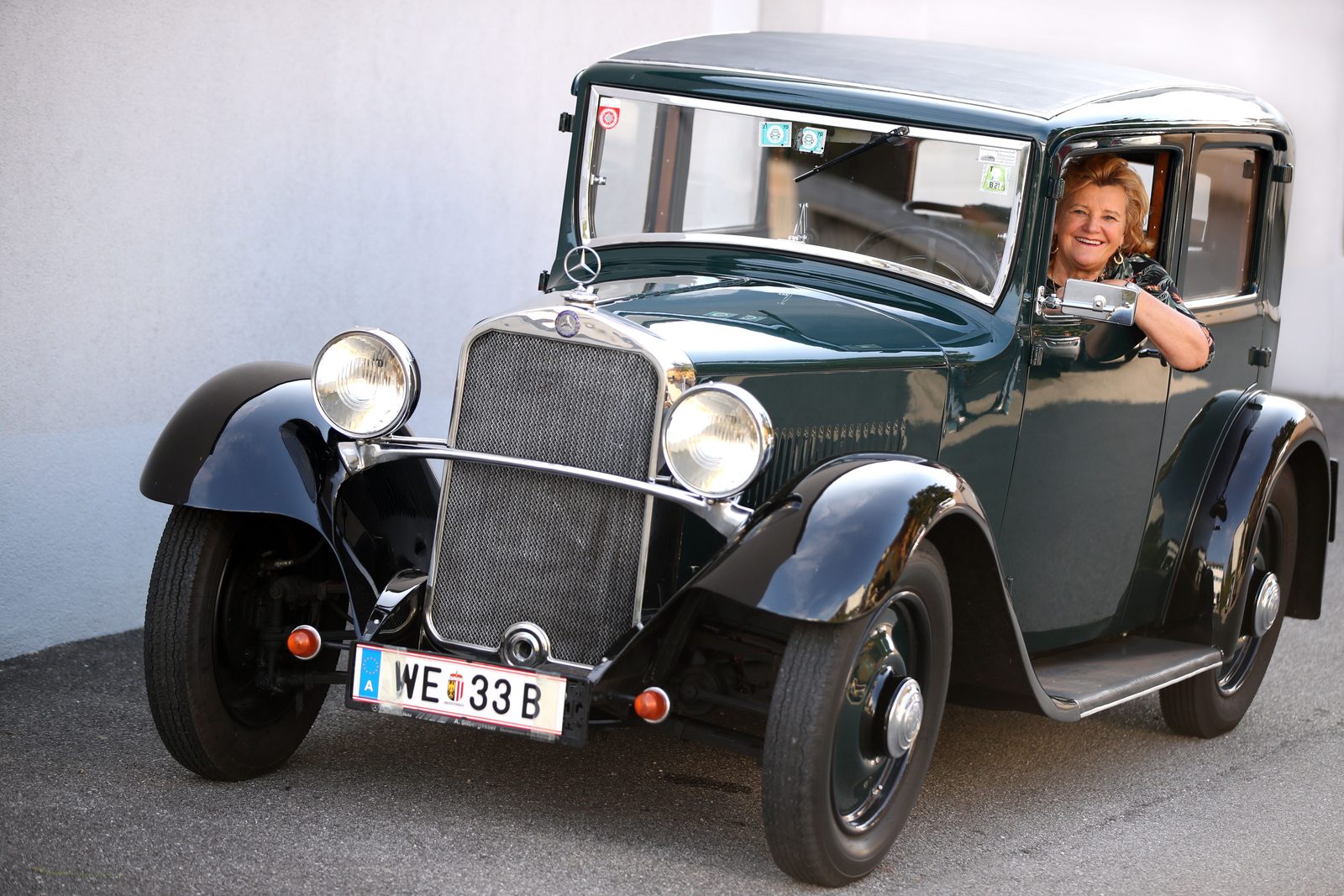 Mercedes-Benz W15 170/6, Baujahr 1931, in Dunkelgrün mit Hermi Kürner am Steuer